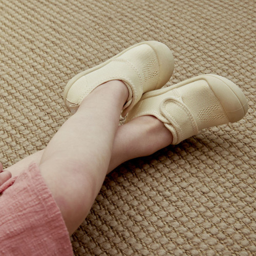 Kapcie Do Przedszkola Attipas Knit Sneakers Beige