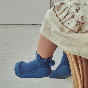 Attipas-Pom-Pom-Navy
%product-name%%separator%%brand%%separator%%shop-name%%separator%%summary% 2