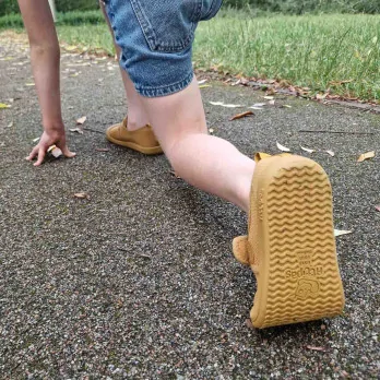 Attipas Sneakersy Dziecięce Skin Shoes Mustard