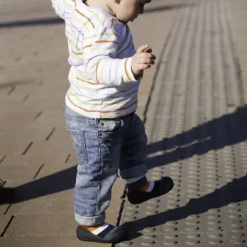 Attipas Buciki Dla Dzieci Rainbow Black